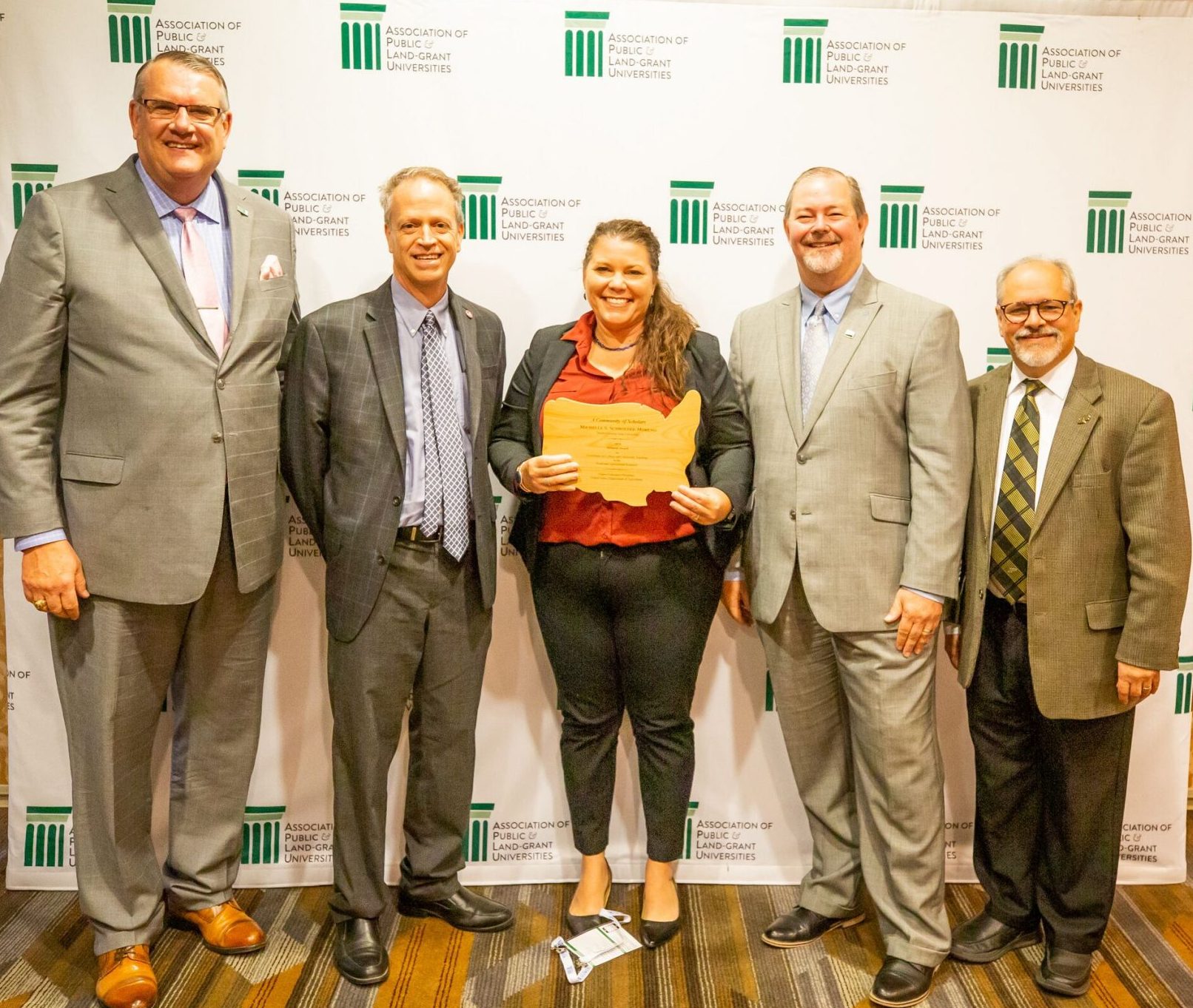 Michelle Schroeder-Moreno receives national USDA teaching award