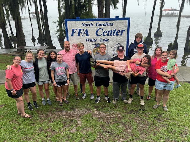 Dewayne Krege y los estudiantes participarán en el evento FFA.