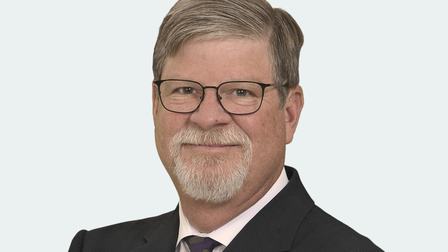 Studio portrait of Steve Lommel