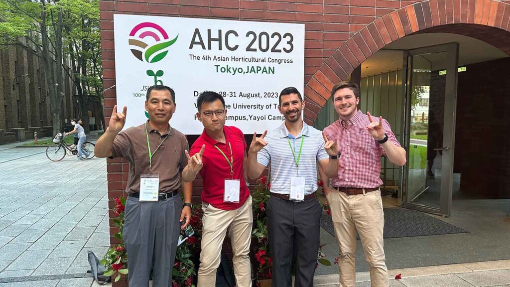 Group photo at the Asian Horticulture Congress.