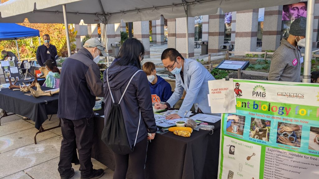 Alonso-Stepanova Lab's exhibit for Darwin Day