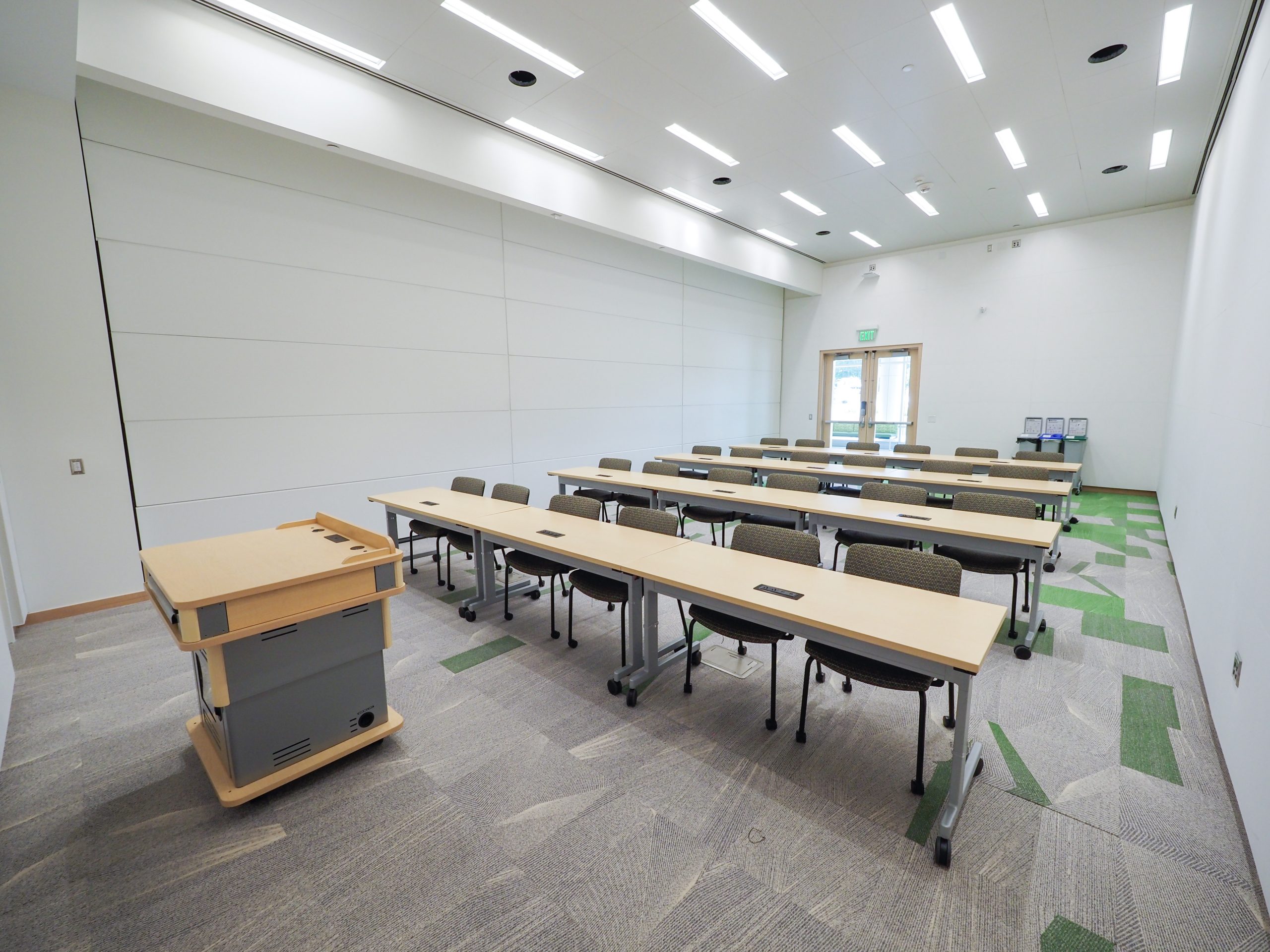 Classroom set-up in a seminar room.