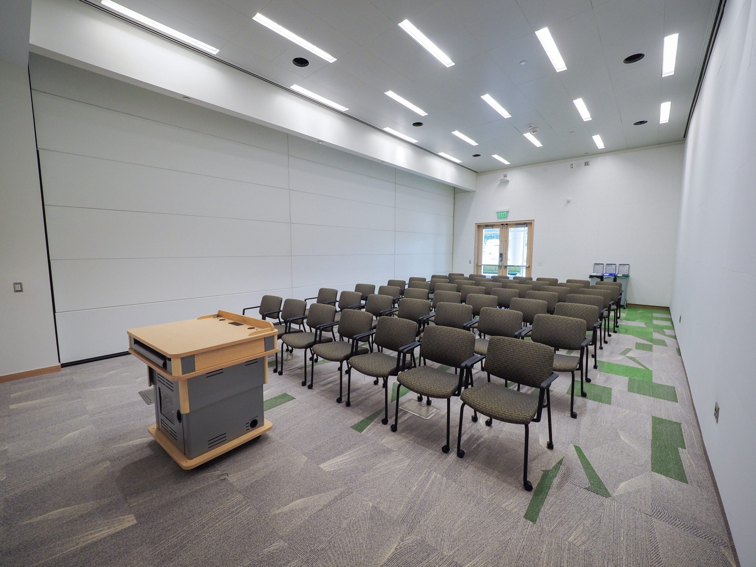 Theater set-up in a seminar room.