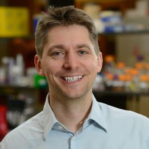 Photo of Manuel Kleiner in his lab