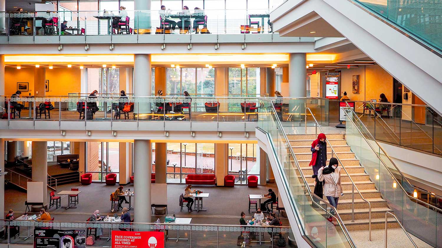 Students look for study spots in Talley Student Union.