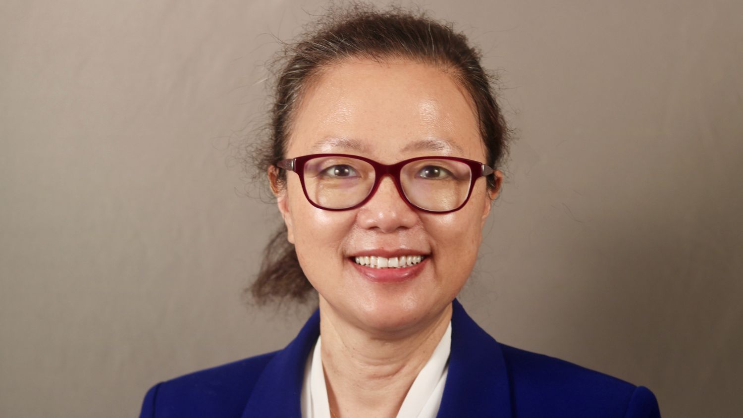 Lingjuan Wang-Li headshot